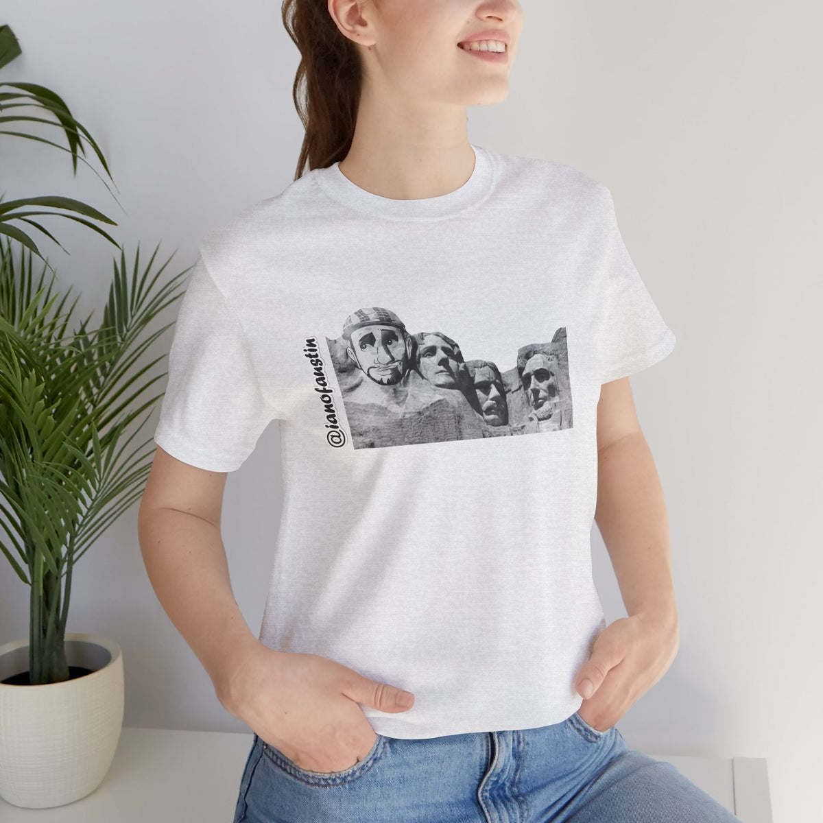 Mount Rushmore's 6th Head ianofaustin - T-Shirt | ShirtyAgents